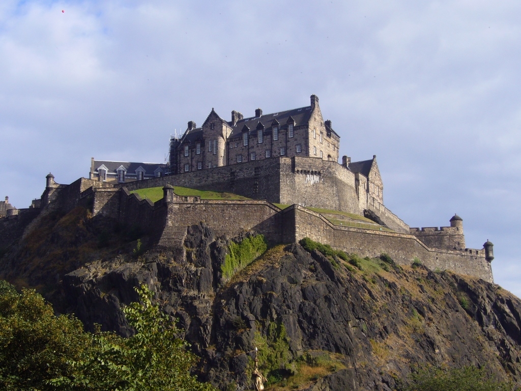 Edinburgh-Castle-Reduced-1024x768