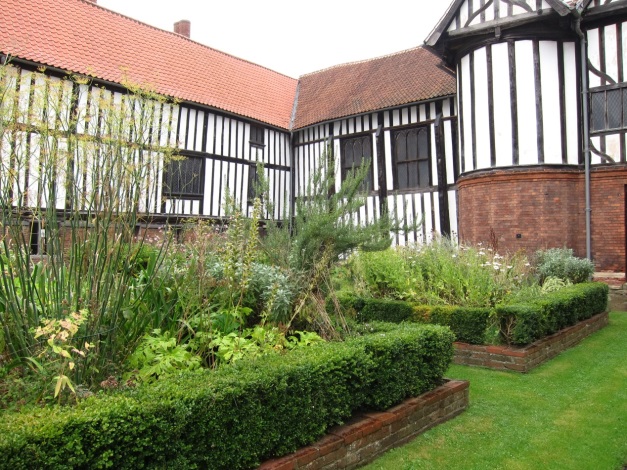 Gainsborough-Old-Hall