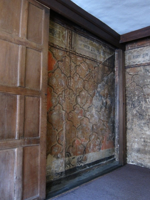 The-Painted-Rooms-Oxford-the-upper-parts-of-the-Bull-Inn.-The-wall-paintings-behind-the-panelling-were-discovered-in-1927-and-date-from-the-1580s