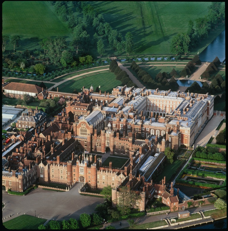 1.Hampton-Court-Palace-from-above-Historic-Royal-Palaces-3