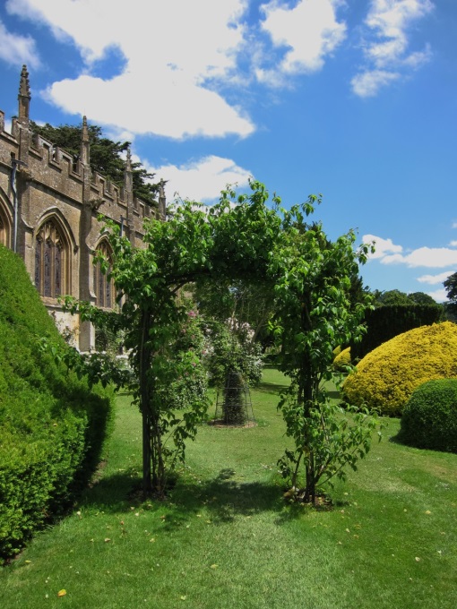 Sudeley-Castle-KP-Topiary