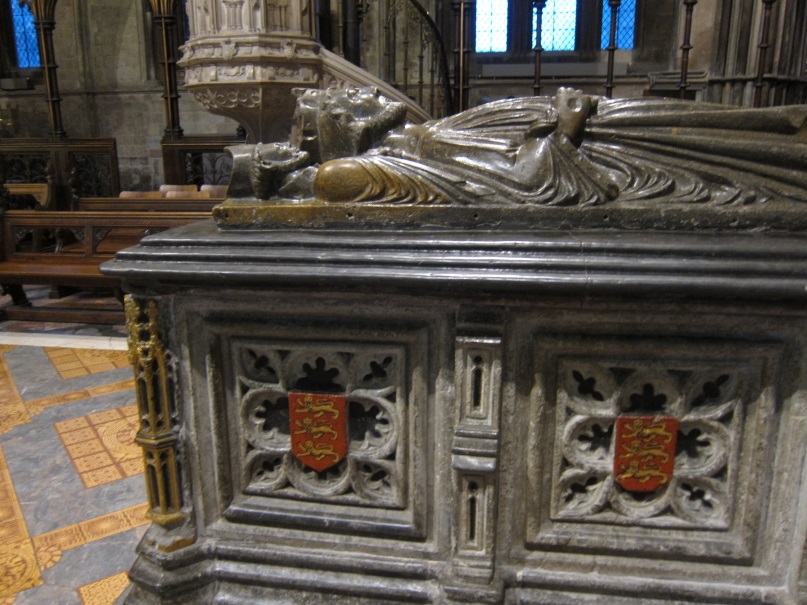 The-tomb-of-King-John-1166-–-1216-Worcester-Cathedral-©-Tudor-Times-2015